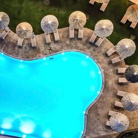 Evia Hotel & Suites Marmari  외부 사진