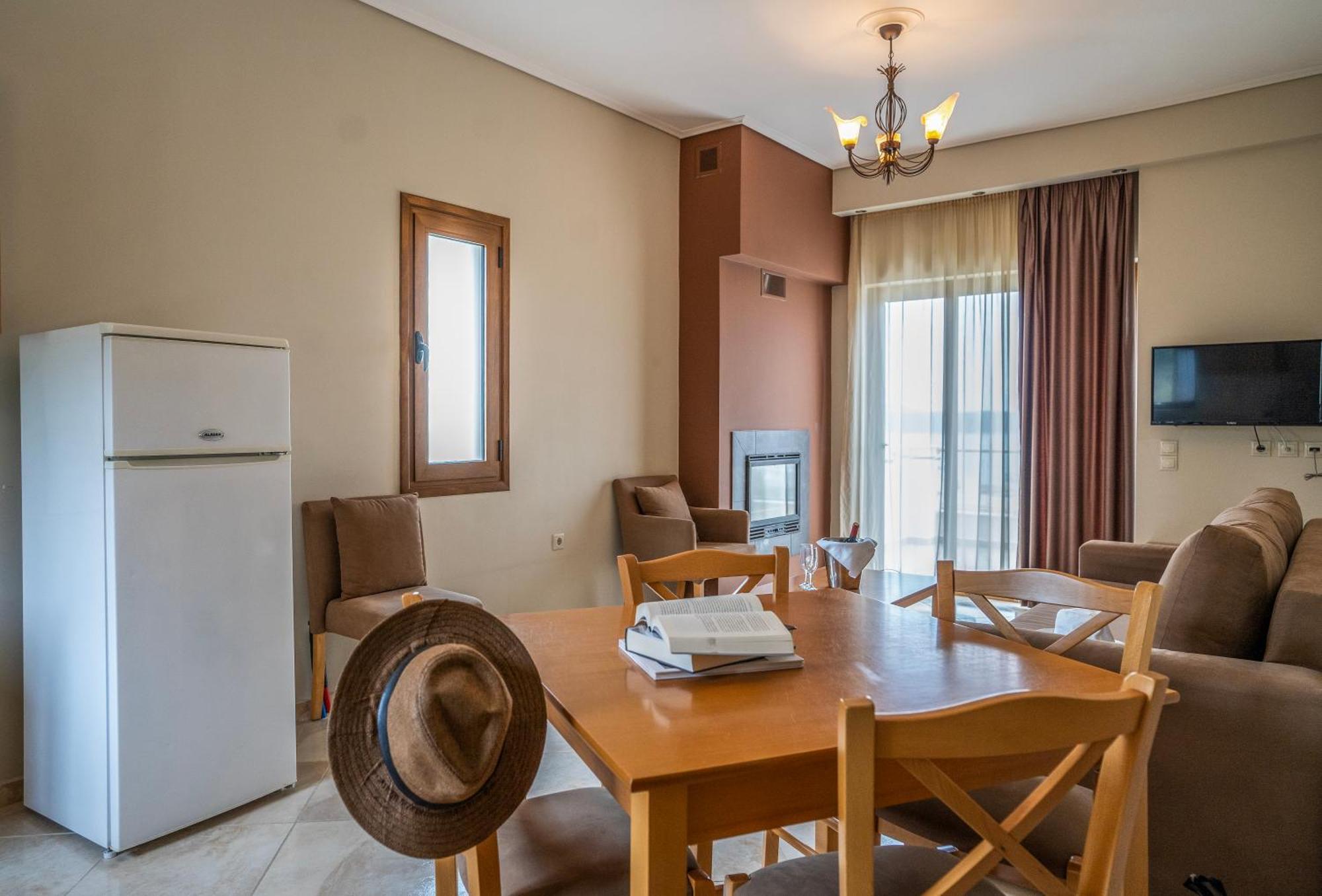 Evia Hotel & Suites Marmari  외부 사진