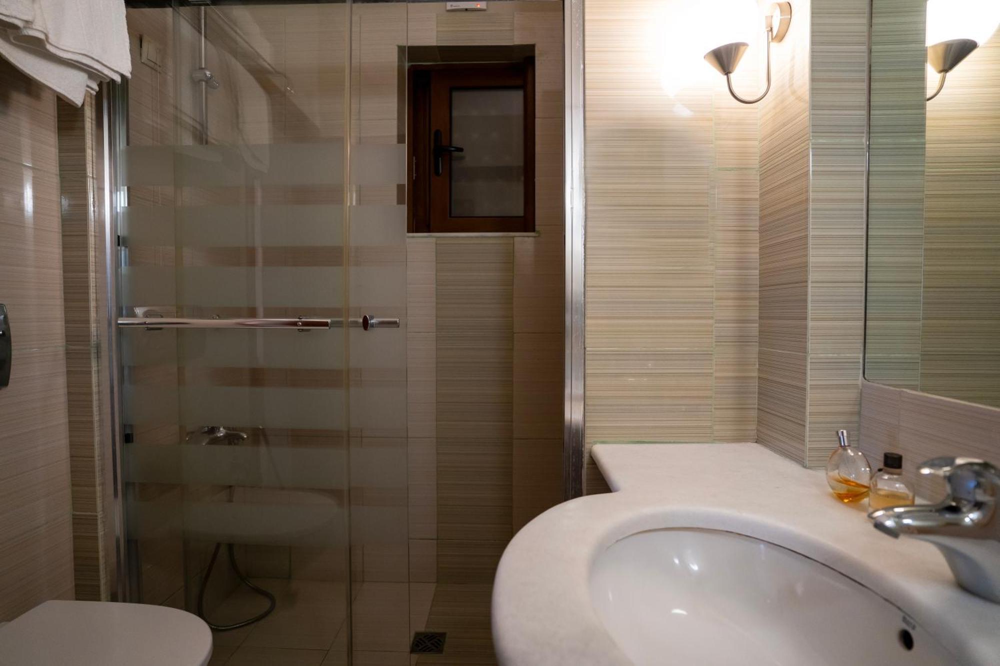 Evia Hotel & Suites Marmari  외부 사진