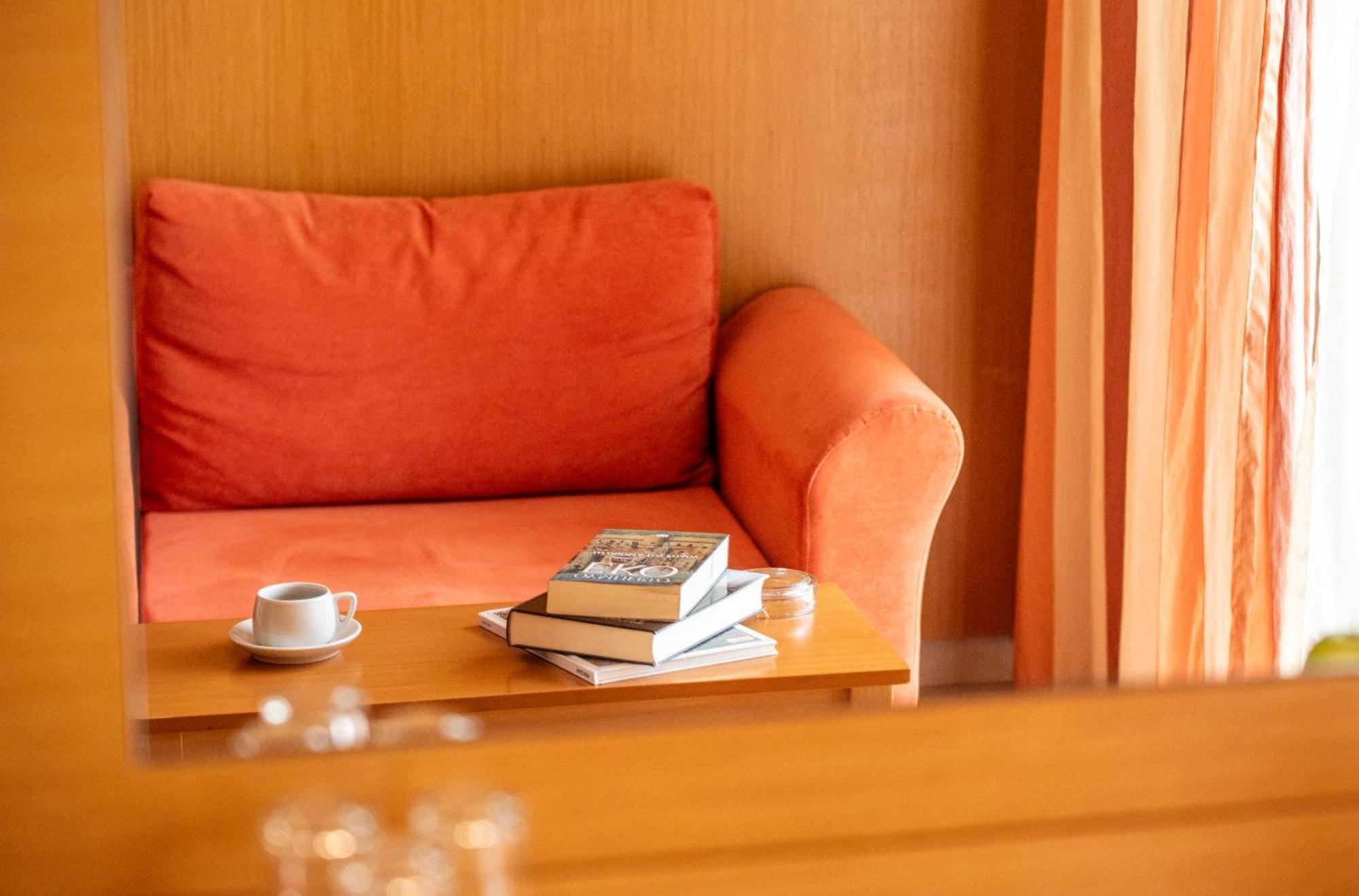 Evia Hotel & Suites Marmari  외부 사진