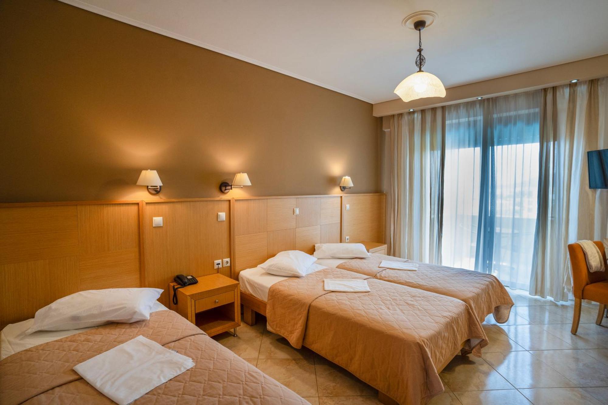 Evia Hotel & Suites Marmari  외부 사진