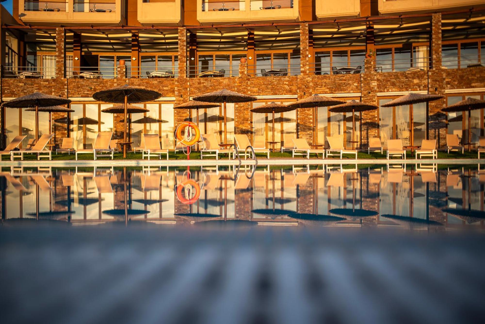 Evia Hotel & Suites Marmari  외부 사진