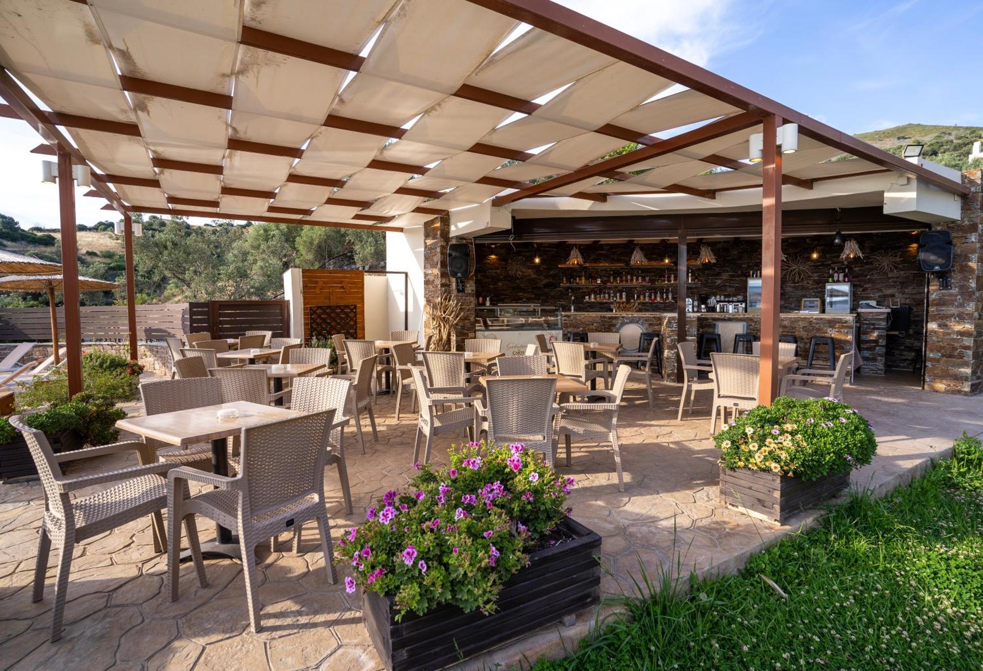 Evia Hotel & Suites Marmari  외부 사진